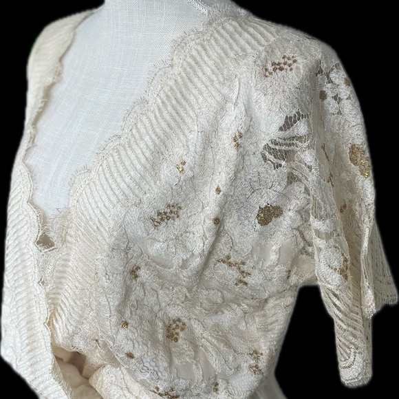 ISABELLE GERHART HOUSTON | 14 | BECKY BISOULIS Ivory Gold Lace Vtg Wedding Dress - Picture 5 of 16